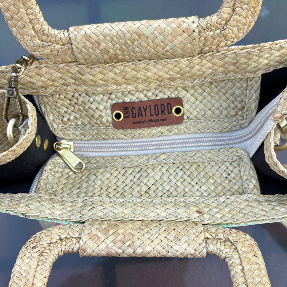 Woven Straw Tote with Pink Hair Girl Motif - Unbranded - Picture 2 of 12